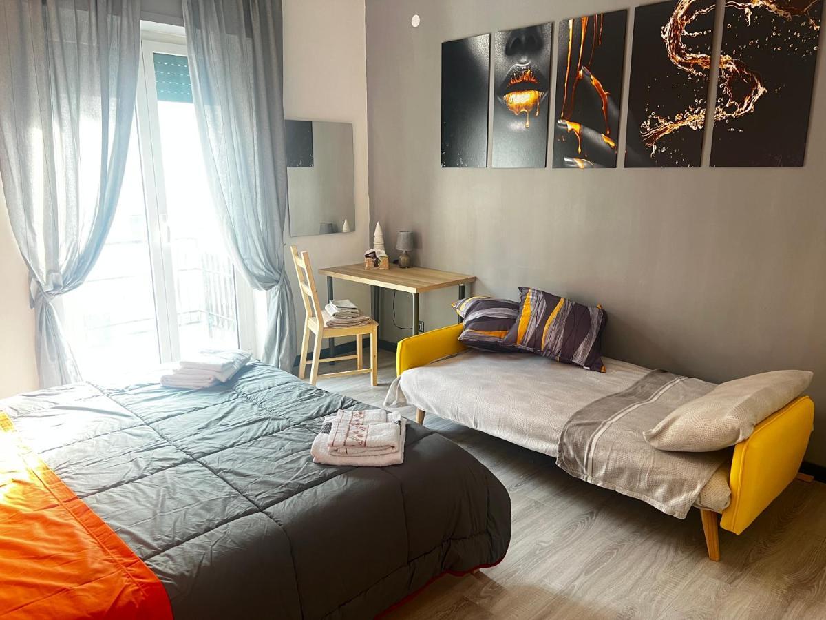 Shiva House Hotel Napels Buitenkant foto