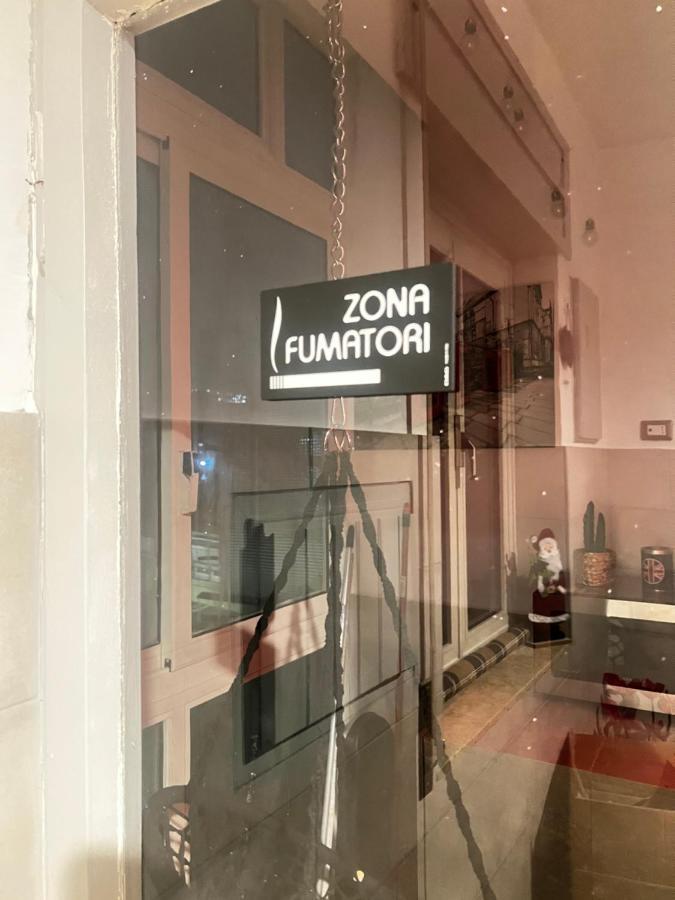 Shiva House Hotel Napels Buitenkant foto